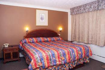 Fairway Inn & Suites Kitchener Buitenkant foto