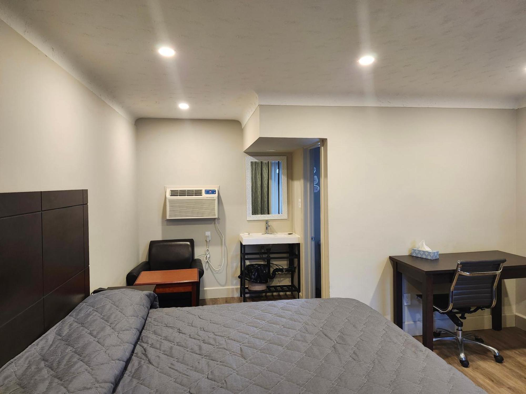 Fairway Inn & Suites Kitchener Buitenkant foto